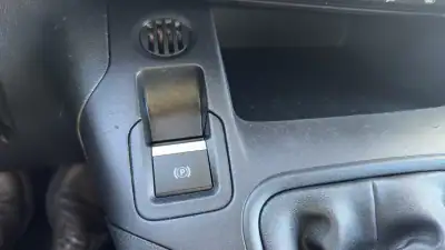 Peugeot Partner 1.6 BluHdi Pro 2019 - 12490 EUR, 144000 km - AUTO.MOTO.pt - 144000km - foto 16 de 19