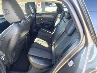 Peugeot 308 2022 - 19500 EUR, 130000 km - AUTO.MOTO.pt - 130000km - foto 20 de 37