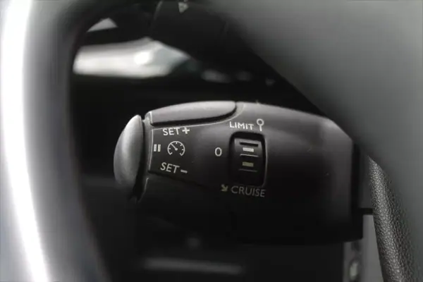 Citroën DS3 2010 - 8500 EUR, 202000 km - AUTO.MOTO.pt - 202000km - foto 9 de 16