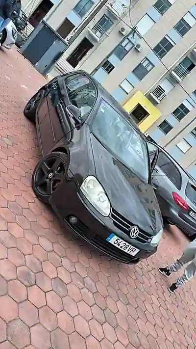 Volkswagen Golf 2003 - 5000 EUR, 320000 km - AUTO.MOTO.pt - 320000km - foto 8 de 8