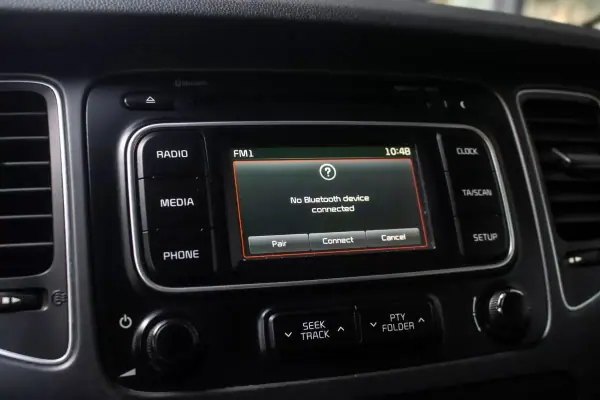Kia Carens 2015 - 9900 EUR, 221885 km - 221885km - foto 35 de 36
