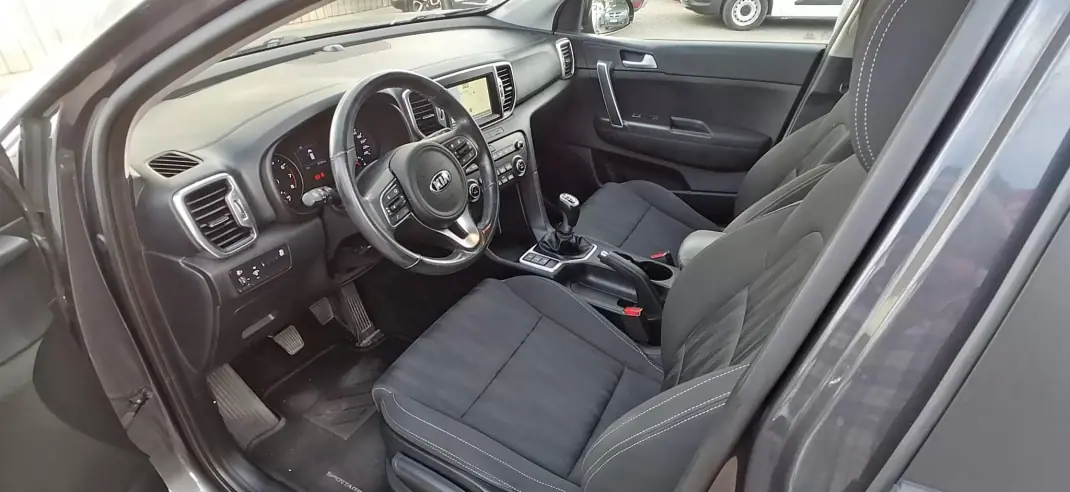 Kia Sportage 2018 - 17800 EUR, 67300 km - AUTO.MOTO.pt - 67300km - foto 21 de 21