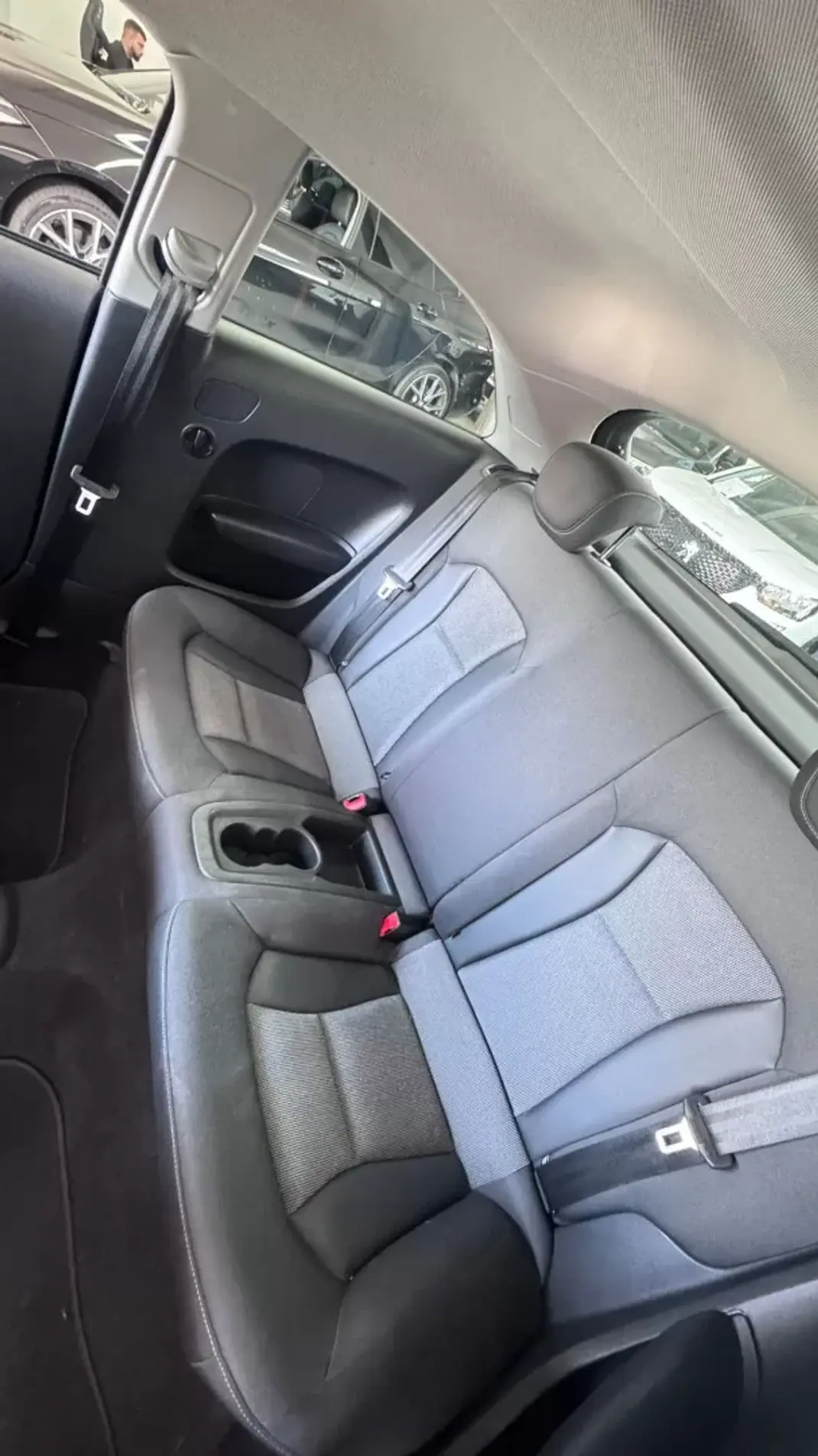 Audi A1 2018 - 14900 EUR, 132000 km - AUTO.MOTO.pt - 132000km - foto 10 de 10