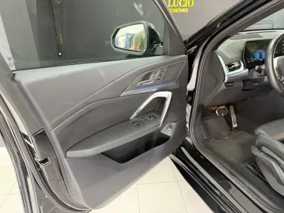 BMW iX2 2025 - 46500 EUR, 7997 km - AUTO.MOTO.pt - 7997km - foto 39 de 42