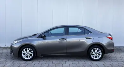 Toyota Corolla 2017 - 17200 EUR, 85000 km - AUTO.MOTO.pt - 85000km - foto 2 de 36