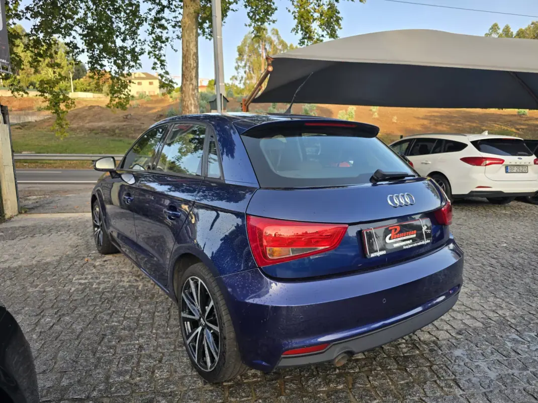 Audi A1 Sportback 2016 - 14900 EUR, 170000 km - 170000km - foto 6 de 8