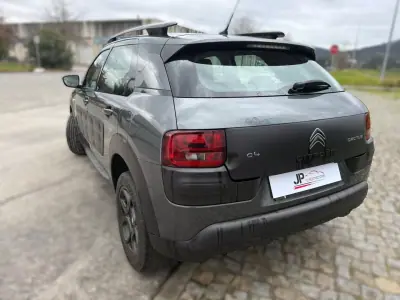 Citroën C4 Cactus 2014 - 11900 EUR, 162500 km - AUTO.MOTO.pt - 162500km - foto 8 de 16