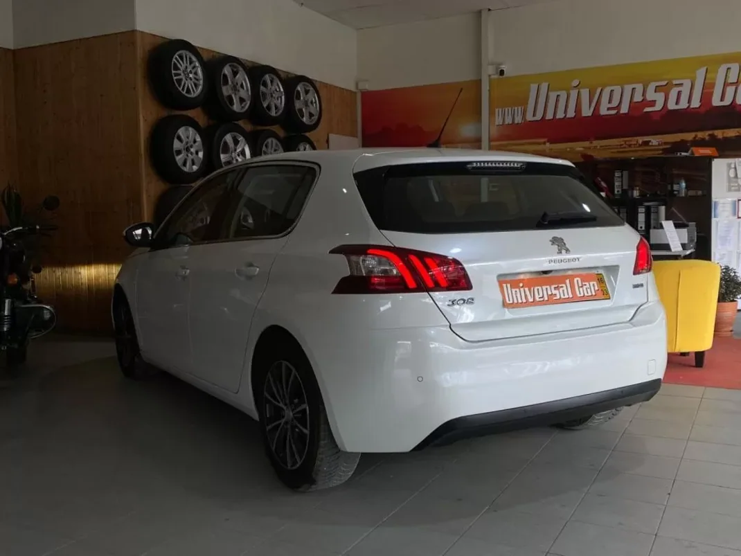 Peugeot 308 2016 - 14200 EUR, 132000 km - AUTO.MOTO.pt - 132000km - foto 3 de 23