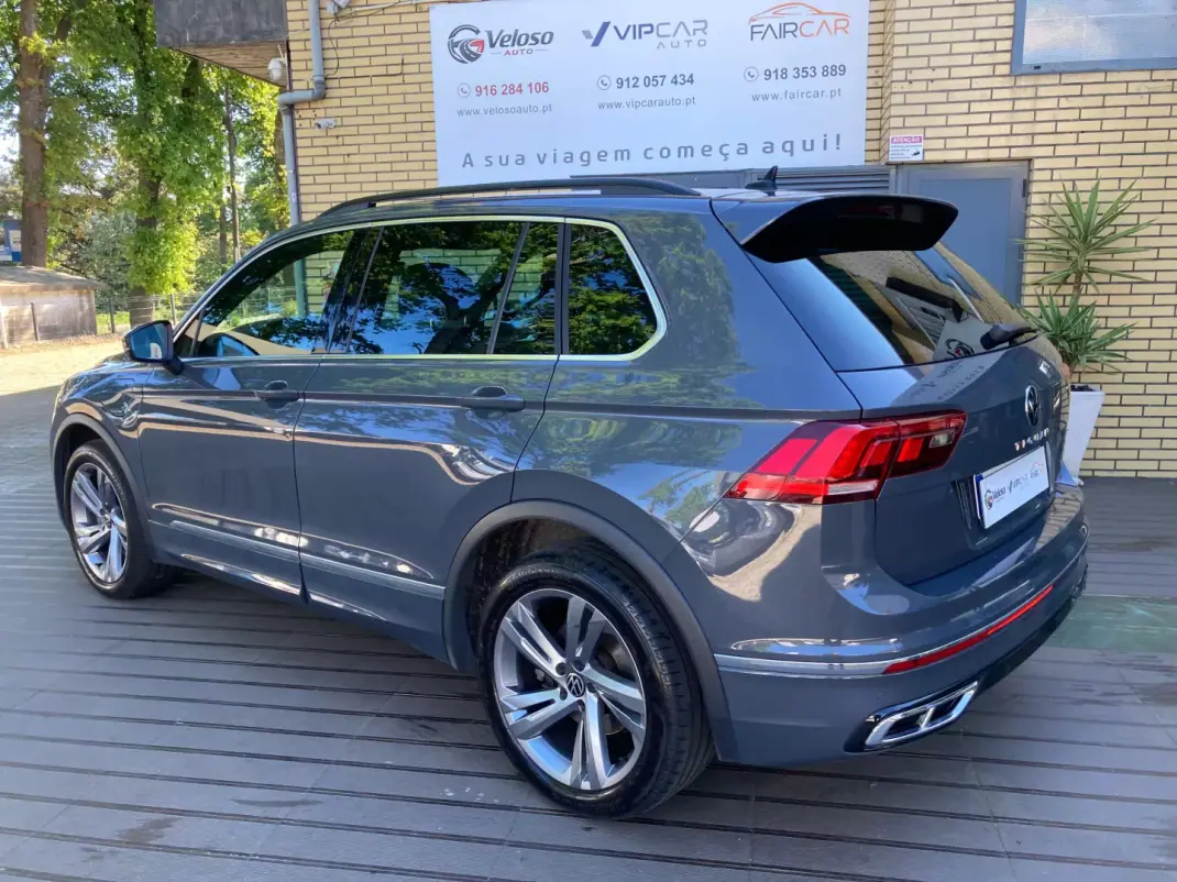 Volkswagen Tiguan 2022 - 32900 EUR, 65994 km - AUTO.MOTO.pt - 65994km - foto 4 de 24