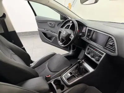 SEAT Leon ST 2017 - 10990 EUR, 147000 km - AUTO.MOTO.pt - 147000km - foto 16 de 22
