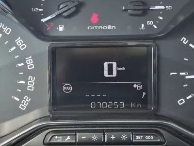 Citroën C3 Aircross 2019 - 11490 EUR, 70286 km - AUTO.MOTO.pt - 70286km - foto 7 de 39