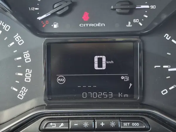 Citroën C3 Aircross 2019 - 11490 EUR, 70286 km - AUTO.MOTO.pt - 70286km - foto 7 de 39