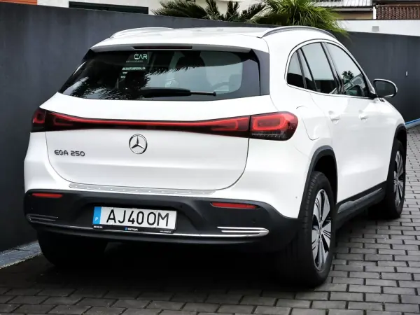 Mercedes-Benz EQA 2021 - 29950 EUR, 51000 km - AUTO.MOTO.pt - 51000km - foto 4 de 30