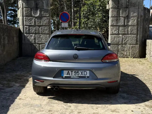 Volkswagen Scirocco 2010 - 11490 EUR, 199600 km - AUTO.MOTO.pt - 199600km - foto 4 de 12