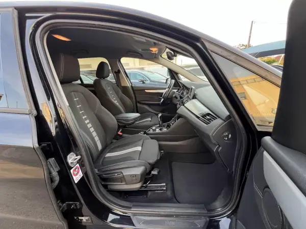 BMW 218 Gran Tourer 2016 - 15950 EUR, 200000 km - AUTO.MOTO.pt - 200000km - foto 29 de 51