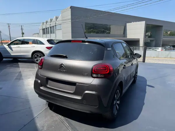Citroën C3 2023 - 11000 EUR, 70000 km - AUTO.MOTO.pt - 70000km - foto 5 de 13