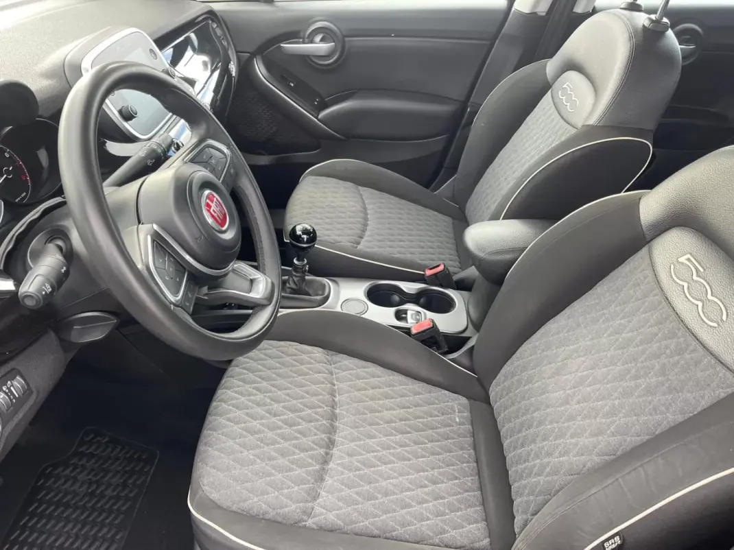Fiat 500X 2019 - 13900 EUR, 107000 km - AUTO.MOTO.pt - 107000km - foto 3 de 9