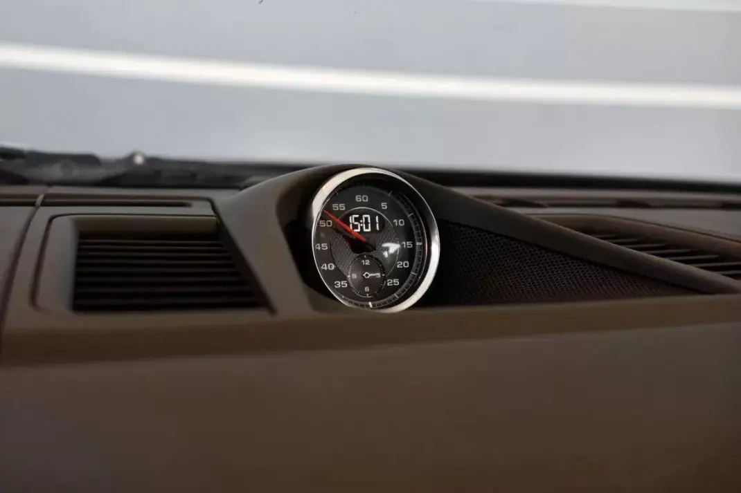 Porsche Panamera 2012 - 42500 EUR, 169168 km - AUTO.MOTO.pt - 169168km - foto 16 de 17