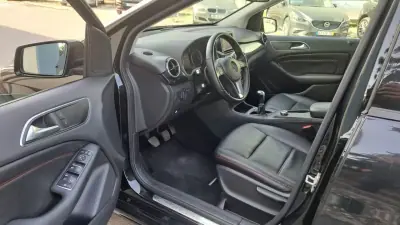 Mercedes-Benz B 180 2014 - 13890 EUR, 141469 km - AUTO.MOTO.pt - 141469km - foto 23 de 43