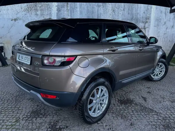 Land Rover Range Rover Evoque 2015 - 22490 EUR, 199000 km - AUTO.MOTO.pt - 199000km - foto 18 de 19