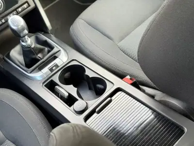 Land Rover Discovery Sport 2015 - 15900 EUR, 166000 km - AUTO.MOTO.pt - 166000km - foto 20 de 26