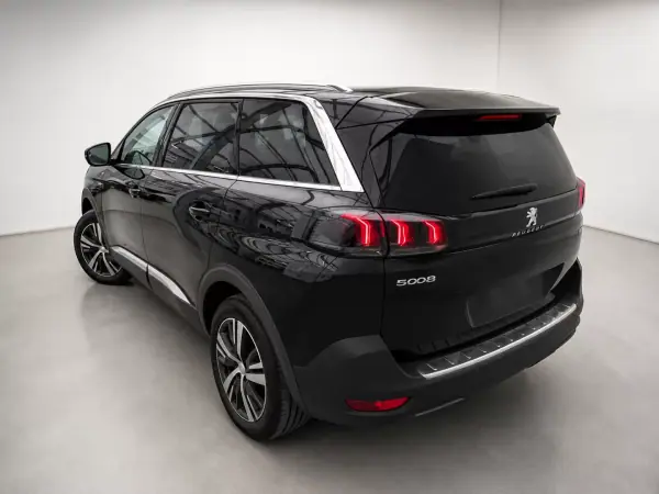 Peugeot 5008 2022 - 18750 EUR, 112740 km - AUTO.MOTO.pt - 112740km - foto 4 de 9
