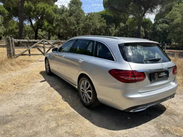 Mercedes-Benz C 180 2014 - 13500 EUR, 200000 km - AUTO.MOTO.pt - 200000km - foto 7 de 14