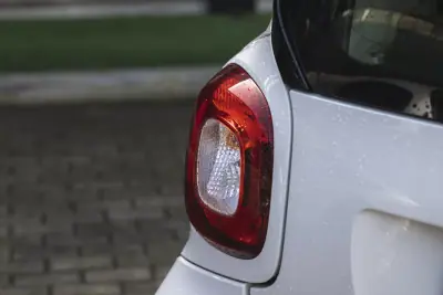 Smart Fortwo Cabrio 2015 - 11900 EUR, 179000 km - AUTO.MOTO.pt - 179000km - foto 18 de 20