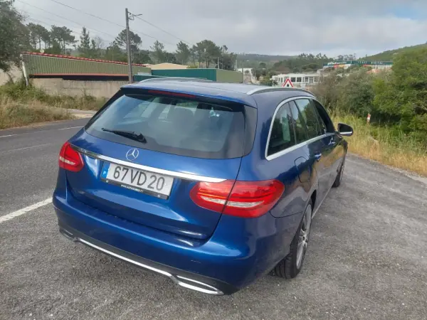 Mercedes-Benz C 200 2015 - 14900 EUR, 206664 km - AUTO.MOTO.pt - 206664km - foto 4 de 11