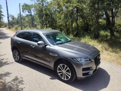 Jaguar F-Pace 2018 - 20900 EUR, 226300 km - AUTO.MOTO.pt - 226300km - foto 11 de 24