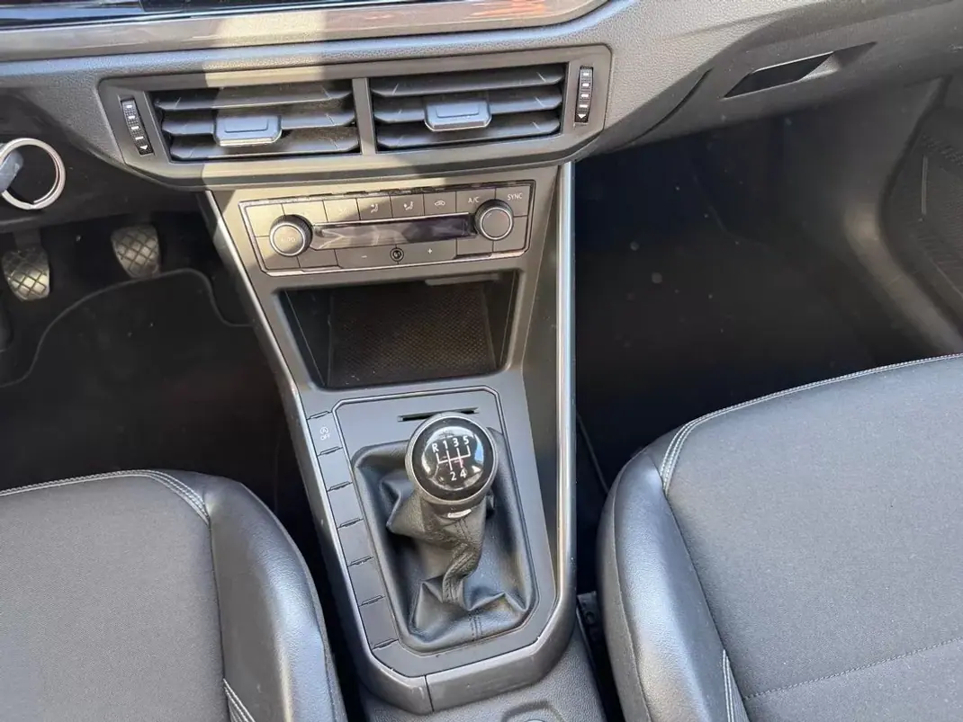 Volkswagen Polo 2018 - 14900 EUR, 186328 km - 186328km - foto 24 de 32