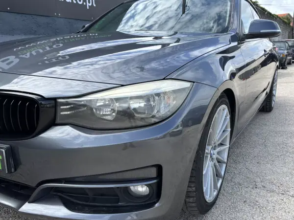 BMW 318 Gran Turismo 2014 - 11990 EUR, 280000 km - AUTO.MOTO.pt - 280000km - foto 3 de 26