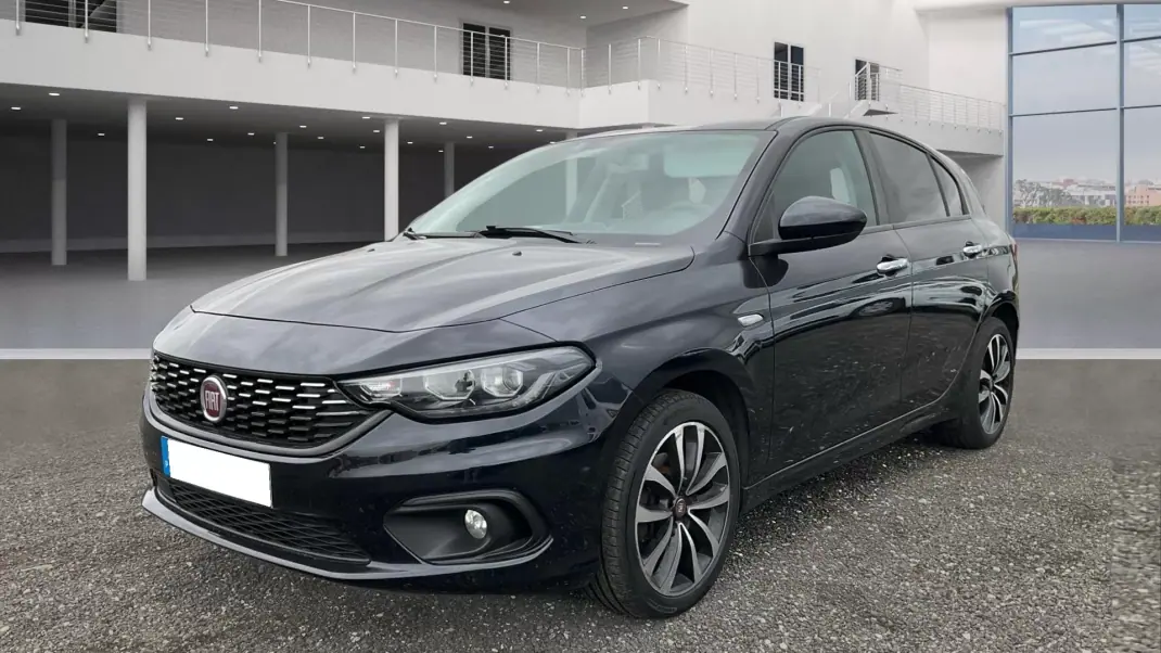 Fiat Tipo 2021 - 9500 EUR, 105534 km - AUTO.MOTO.pt - 105534km - foto 1 de 10