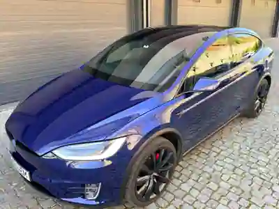 Tesla Model X 2018 - 36300 EUR, 176000 km - 176000km - foto 9 de 15