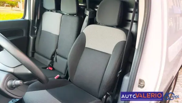 Renault Kangoo 2020 - 11950 EUR, 23421 km - AUTO.MOTO.pt - 23421km - foto 10 de 25