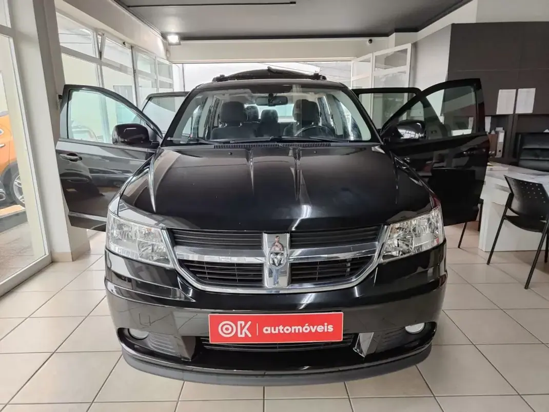 Dodge Journey 2010 - 11750 EUR, 113500 km - AUTO.MOTO.pt - 113500km - foto 24 de 36
