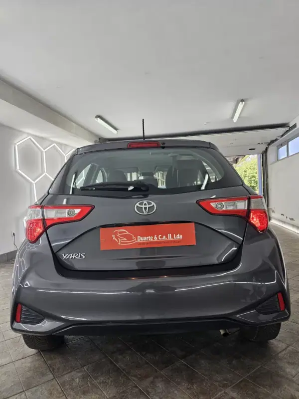 Toyota Yaris 2019 - 13650 EUR, 135421 km - AUTO.MOTO.pt - 135421km - foto 16 de 37