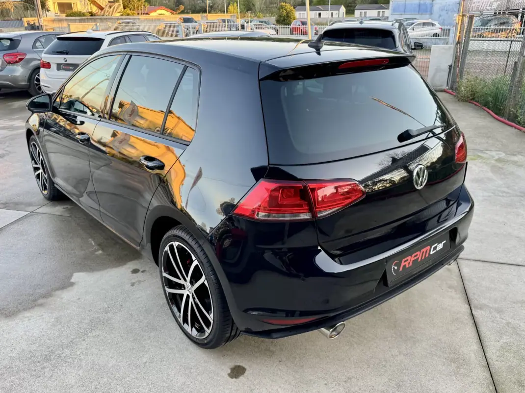 Volkswagen Golf 2015 - 15999 EUR, 180000 km - AUTO.MOTO.pt - 180000km - foto 15 de 24