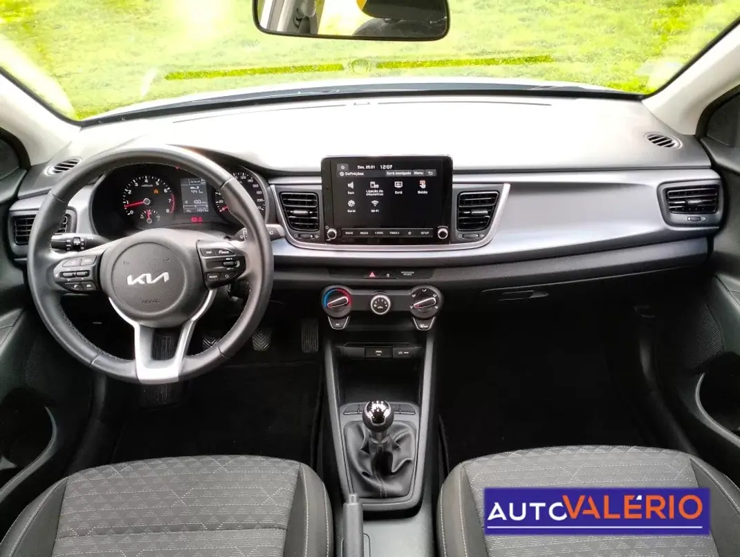 Kia Rio 2021 - 14450 EUR, 70980 km - AUTO.MOTO.pt - 70980km - foto 14 de 32