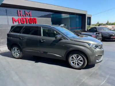 Peugeot 5008 2019 - 16500 EUR, 119000 km - AUTO.MOTO.pt - 119000km - foto 2 de 10