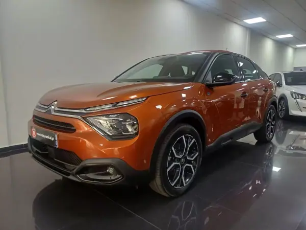Citroën e-C4 2022 — foto 2 de 25