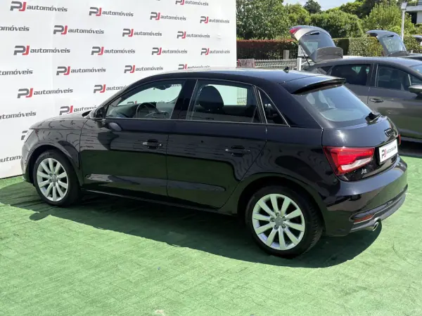 Audi A1 Sportback 2018 - 15990 EUR, 146169 km - AUTO.MOTO.pt - 146169km - foto 10 de 23