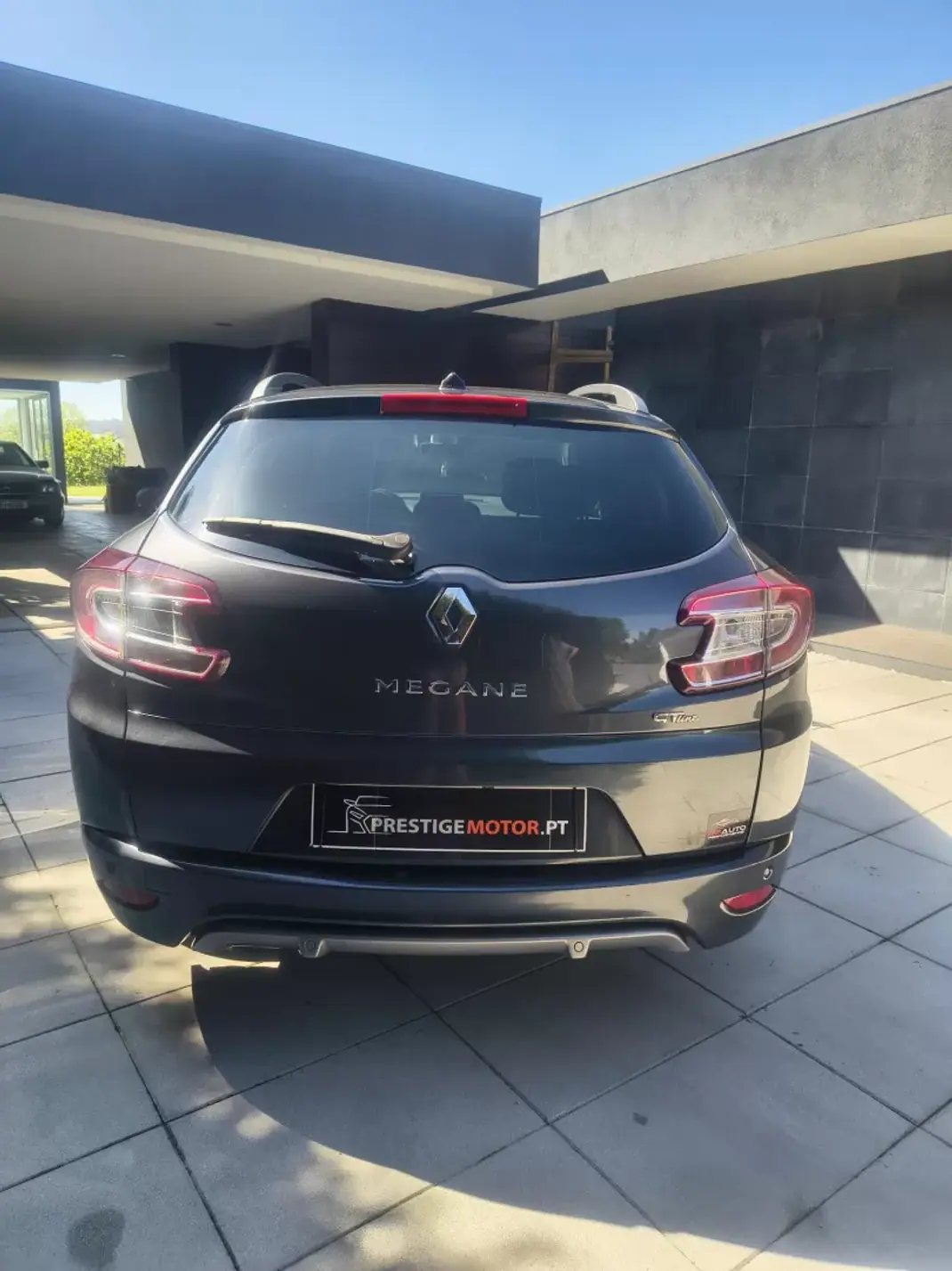 Renault Mégane 2012 - 8500 EUR, 240000 km - AUTO.MOTO.pt - 240000km - foto 5 de 26