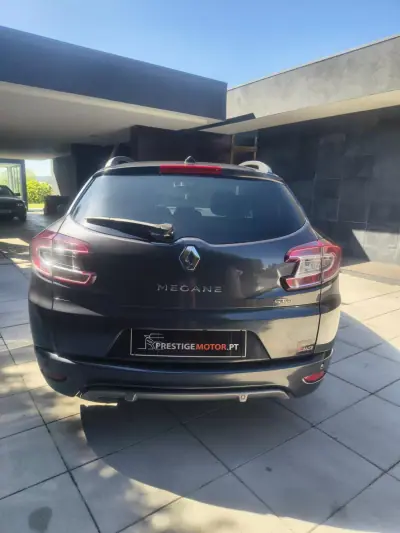 Renault Mégane 2012 - 8500 EUR, 240000 km - AUTO.MOTO.pt - 240000km - foto 5 de 26