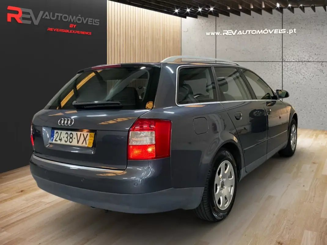 Audi A4 Avant 2004 - 6450 EUR, 278800 km - AUTO.MOTO.pt - 278800km - foto 3 de 20