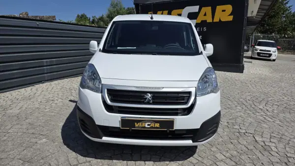 Peugeot Partner 2018 - 11490 EUR, 159000 km - AUTO.MOTO.pt - 159000km - foto 7 de 18