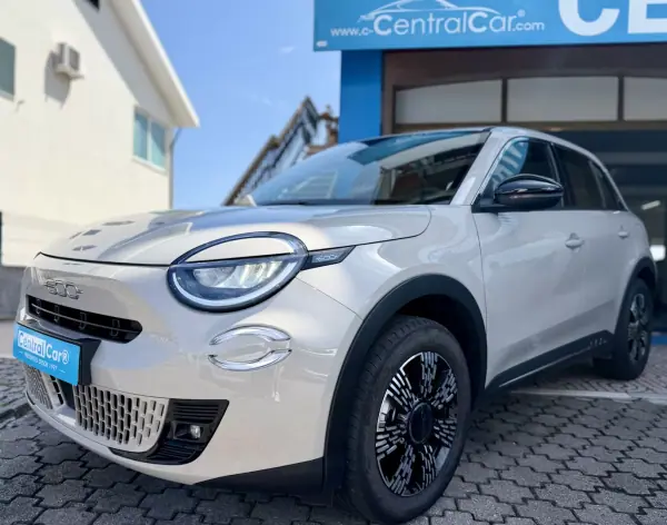 Fiat 600 2025 - 20950 EUR, 21000 km - 21000km - foto 5 de 30