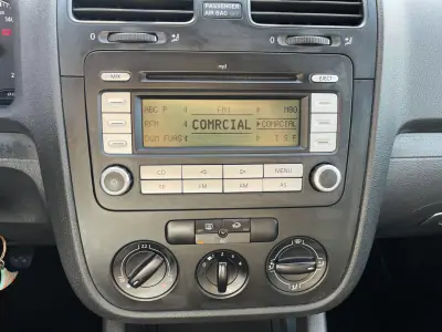 Volkswagen Golf 2008 - 7990 EUR, 201630 km - AUTO.MOTO.pt - 201630km - foto 14 de 17