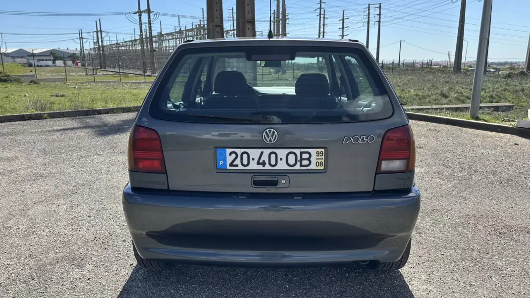 Volkswagen Polo 1999 - 1450 EUR, 208000 km - AUTO.MOTO.pt - 208000km - foto 7 de 12