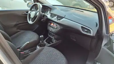 Opel Corsa 2016 - 7990 EUR, 204000 km - AUTO.MOTO.pt - 204000km - foto 6 de 9